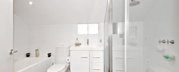 bathroom 1 5 rolestone avenue kingsgrove nsw australia 2208.jpg